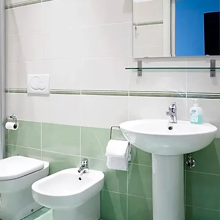 B&B Trieste Plus Couette-café